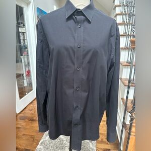 UNTUCK it men’s shirt